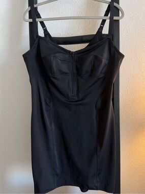 SKIMS Glam Slip Black Dress with Front Zip 2X